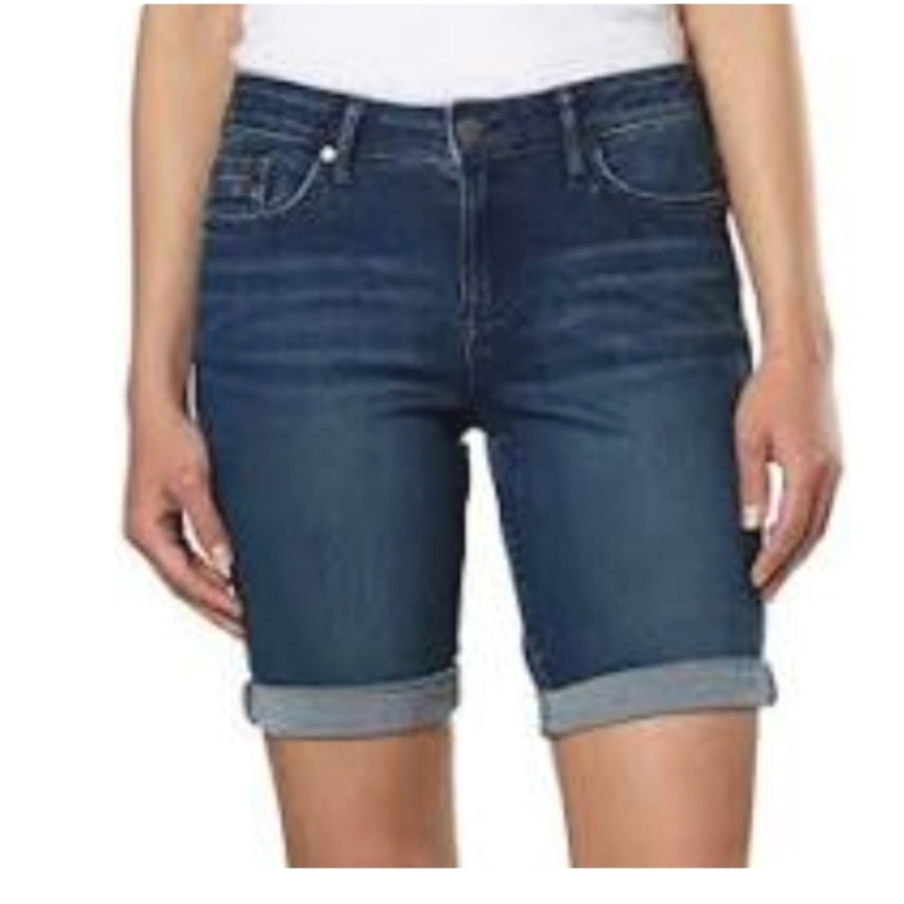 NWT, Calvin Klein jeans  denim blue  shorts women's size 32